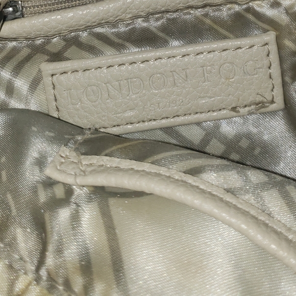 London Fog Purse - Picture 3 of 3